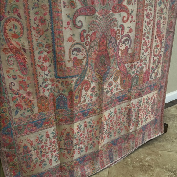 Colorful Paisley and Floral Patterned Rug - Picture 8 of 17